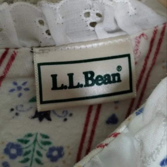 Vintage Lanz of Salzburg for L.L. Bean Long Flannel Nightgown Red White